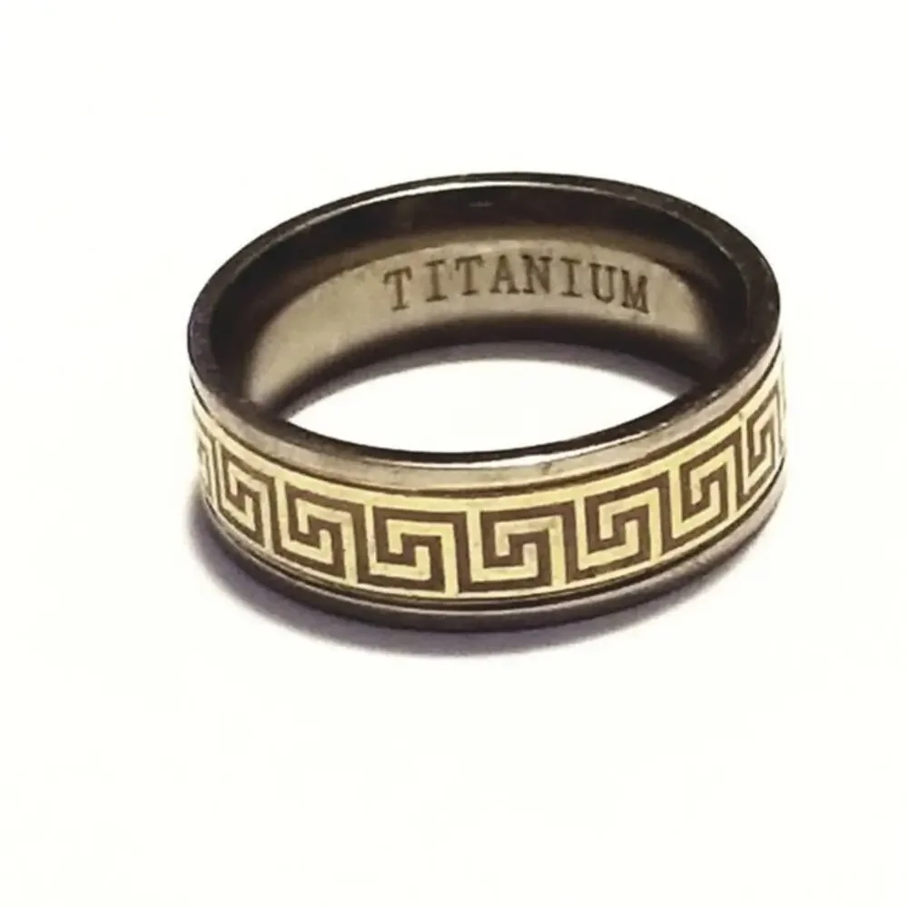 New tituiam two tone mens ring size 8‎